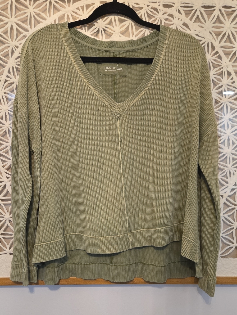 Pilcro Sage Green Waffle V-Neck Layered Pullover Women's Sz Small